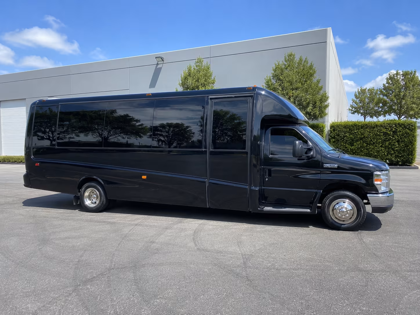 Marietta Winery Tour & Pub Crawl Transportation