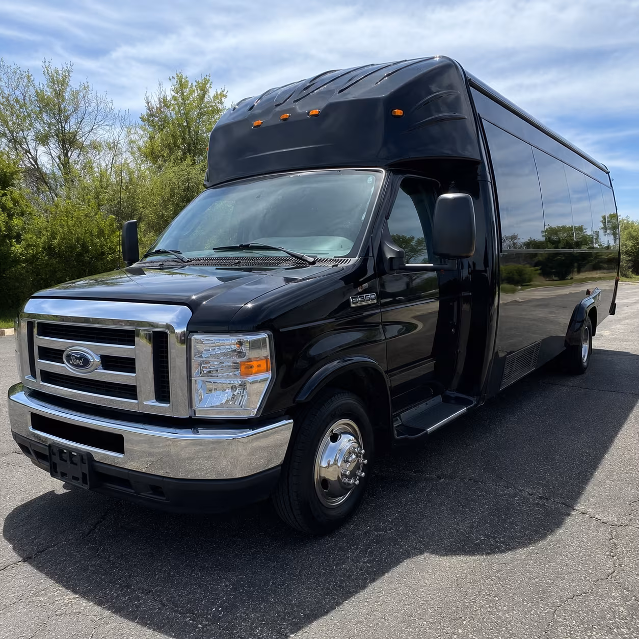 Sandy Springs Birthday, Sweet 16, & Quinceañera Transportation party bus exterior