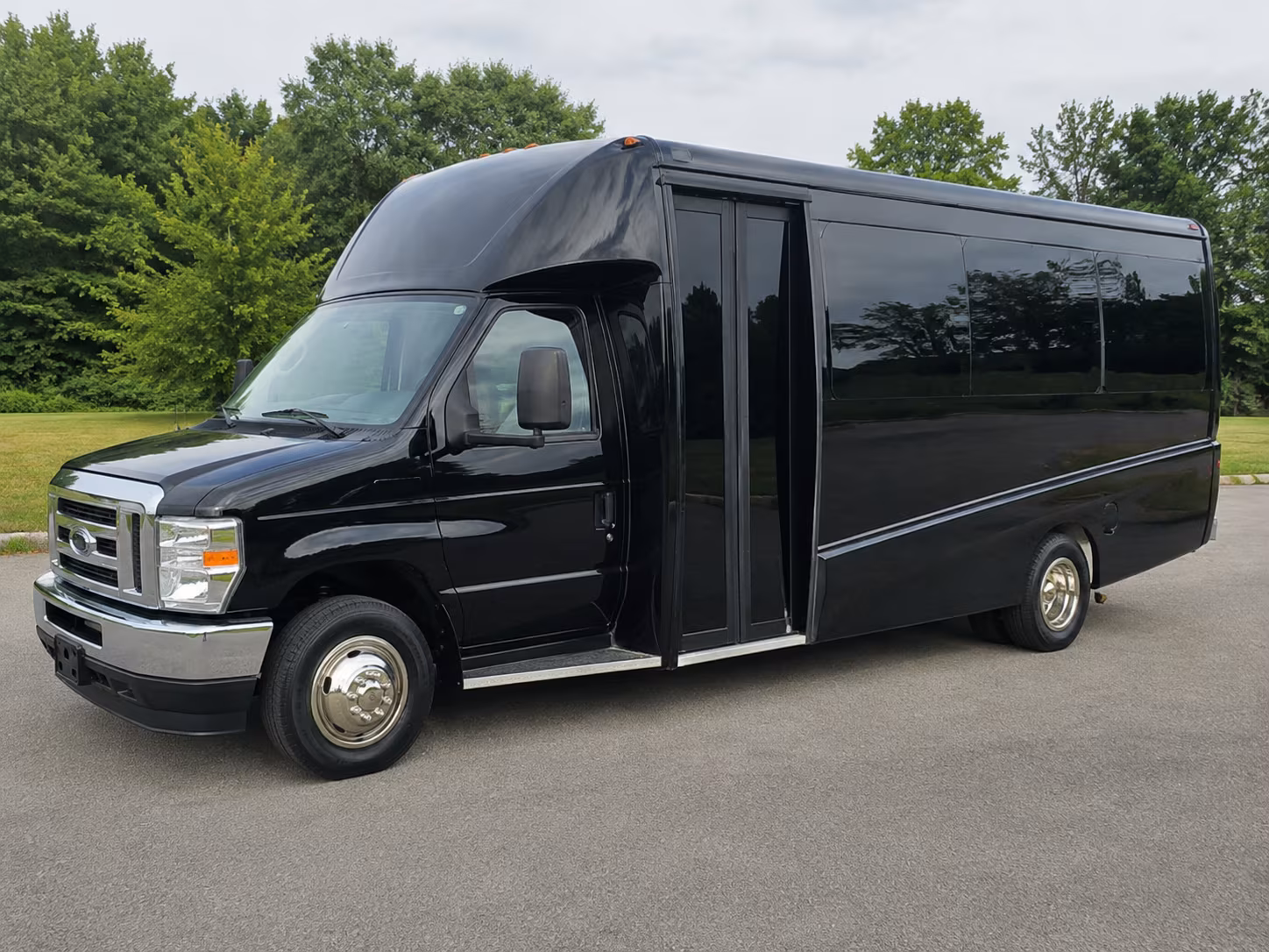 Sandy Springs Corporate Transportation party bus exterior